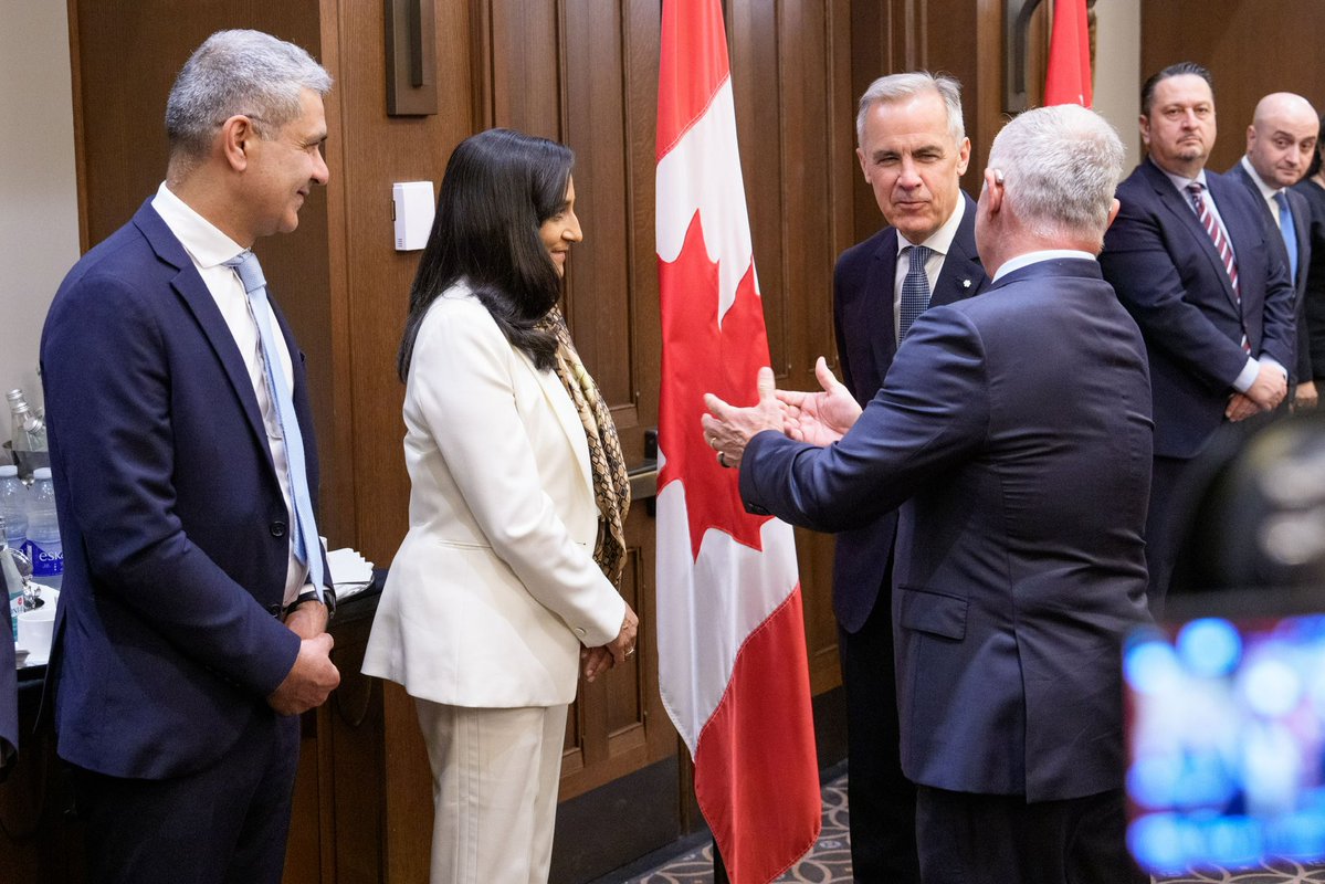 AnitaAnandMP's tweet image. Yesterday, I joined the Prime Minister @MarkJCarney to welcome His Majesty King Abdullah II to Ottawa.
Canada and Jordan have a strong relationship rooted in shared priorities - from regional peace and security to economic ties and defence cooperation. We agreed to strengthen…
