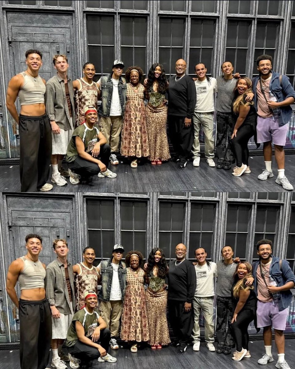mjculturebrasil's tweet image. ⭐️ Cantora SZA prestigiou o musical MJ em Londres, no Prince Edward Theatre.
A cantora, que recentemente superou um recorde de Michael Jackson, demonstra respeito e admiração pelo legado de MJ.