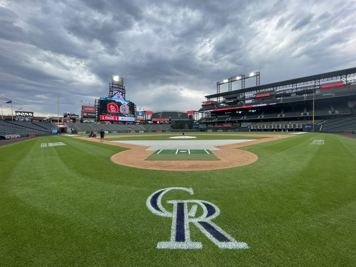 PatrickDLyons's tweet image. Cloudy day at Coors Field. Might get a sprinkling, but the meteorologist in me says we’ll be fine for Rockies-Cardinals.