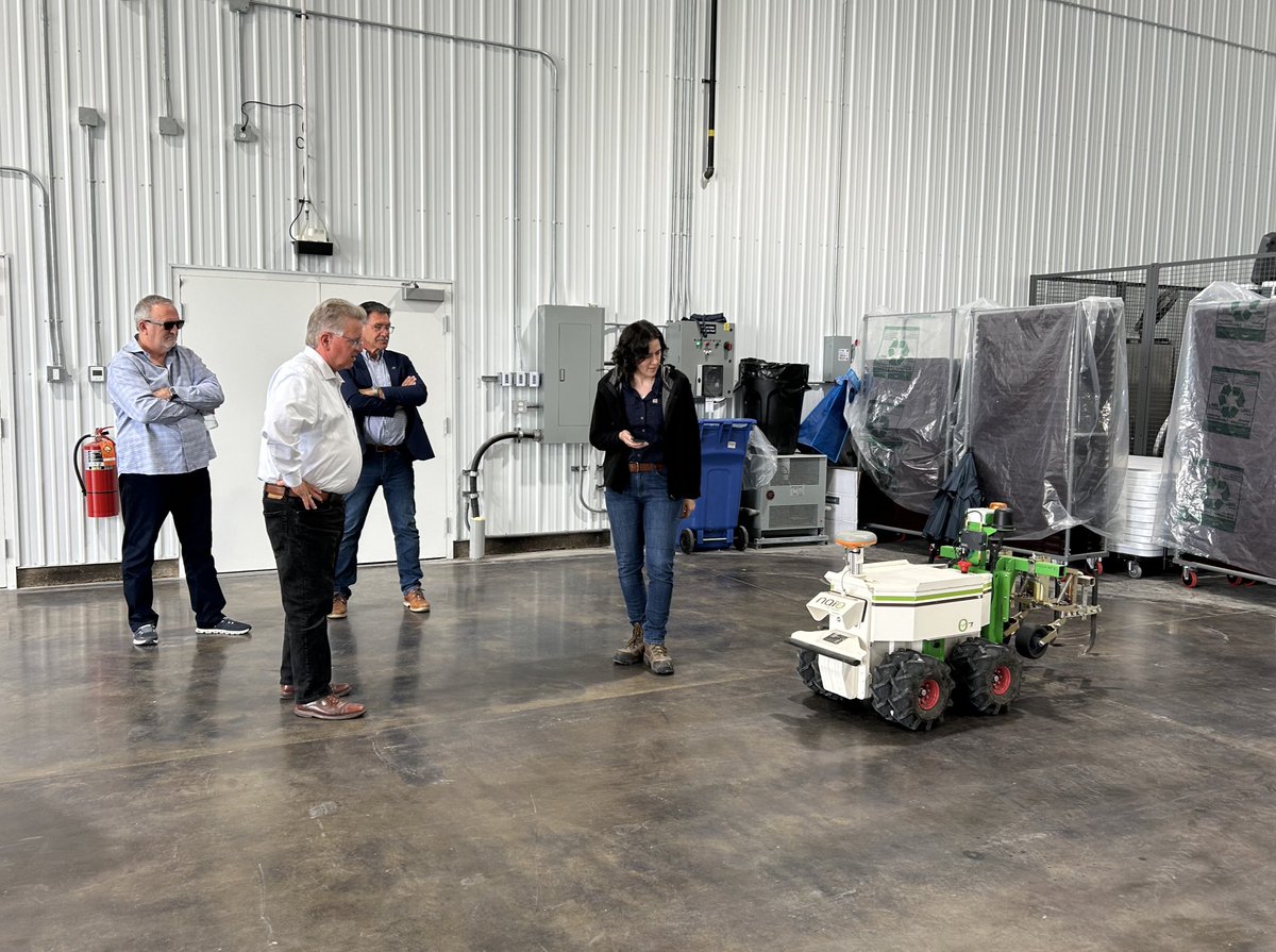 SenatorRobBlack's tweet image. Yesterday, it was great to visit Innovation Farms with the @EMILICanada team to learn about some of their current projects that are supporting farmer-centric innovations and advancing sustainable technologies in ag! Thanks again for having us! #AgricultureAndRuralMatters…