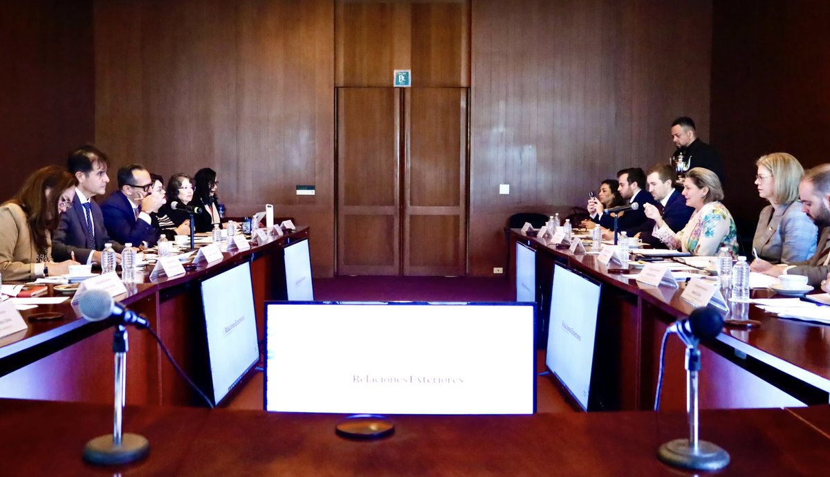 OCHOA_MX_UN's tweet image. En un contexto de urgencia climática, retos de financiamiento al desarrollo y reforma del #sistemamultilateral #ONU80, agradezco a la Subsecretaria Katrina Cooper @dfat y a la Emb. Rachel Moseley @AusEmbMex el diálogo sostenido durante la 8º reunión de Consultas Políticas 🇲🇽🤝🇦🇺