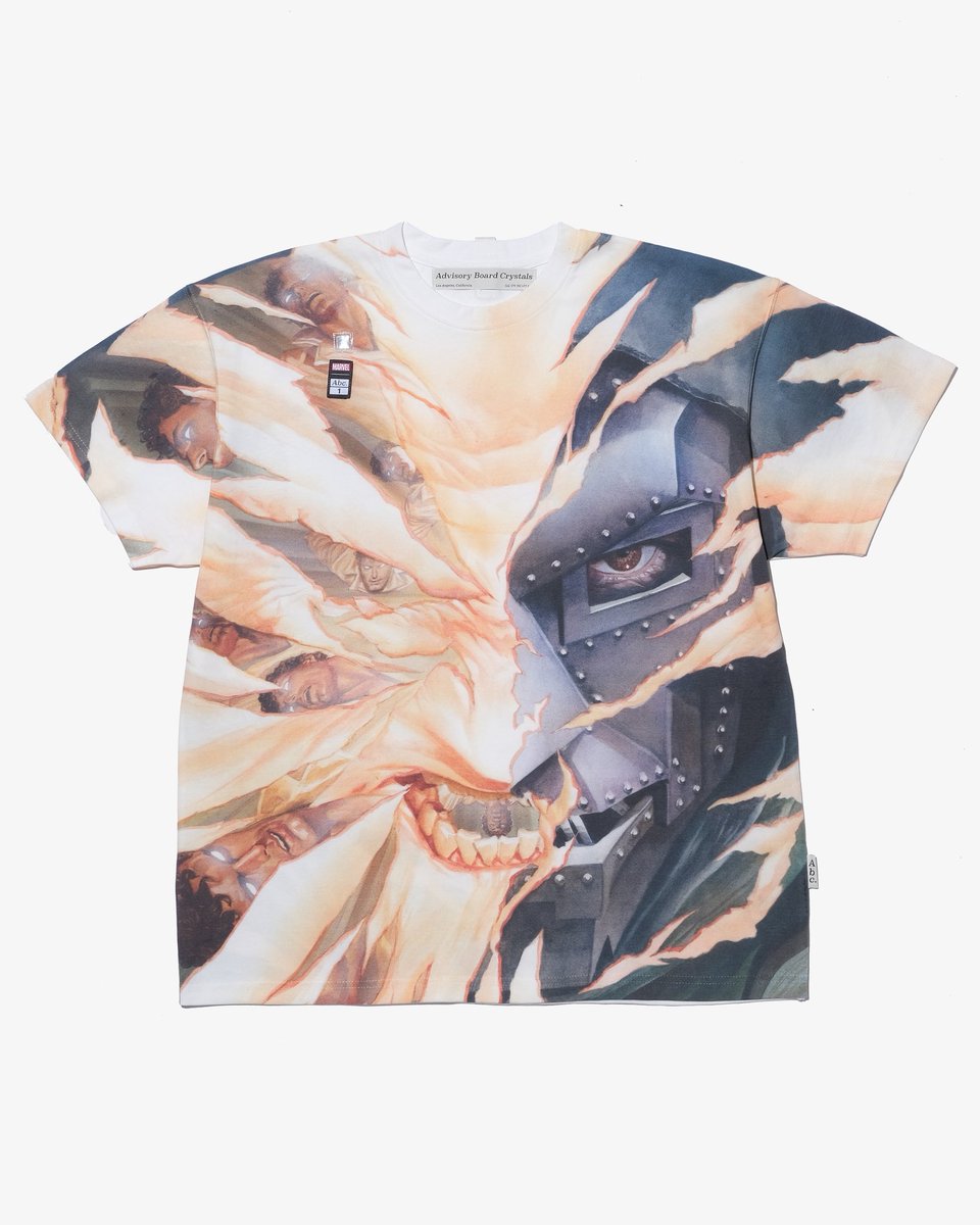 AbcCrystals's tweet image. Abc. / Fantastic Four blind blister pack Painterly Realism character t-shirts.
There are 7 character t-shirt options to coincide with the 7 character sneakers. Each character t-shirt will vary in rarity. Each shirt comes packaged in a sealed silver bag which is set inside of a…