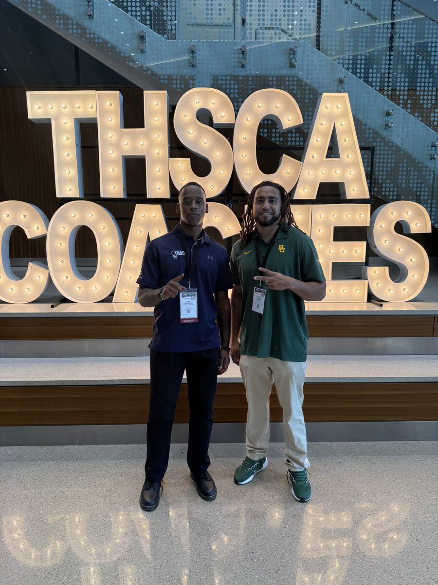 malikboynton2's tweet image. Overly thankful for a great time down at Coaching School.
@THSCAcoaches hosted the BEST Coaching Event in the Nation!
- 18,000+ Coaches
- EVERY FBS Head Coach in the State
- Abundant opportunities to learn
- A-Class people who look to share and collaborate!!!