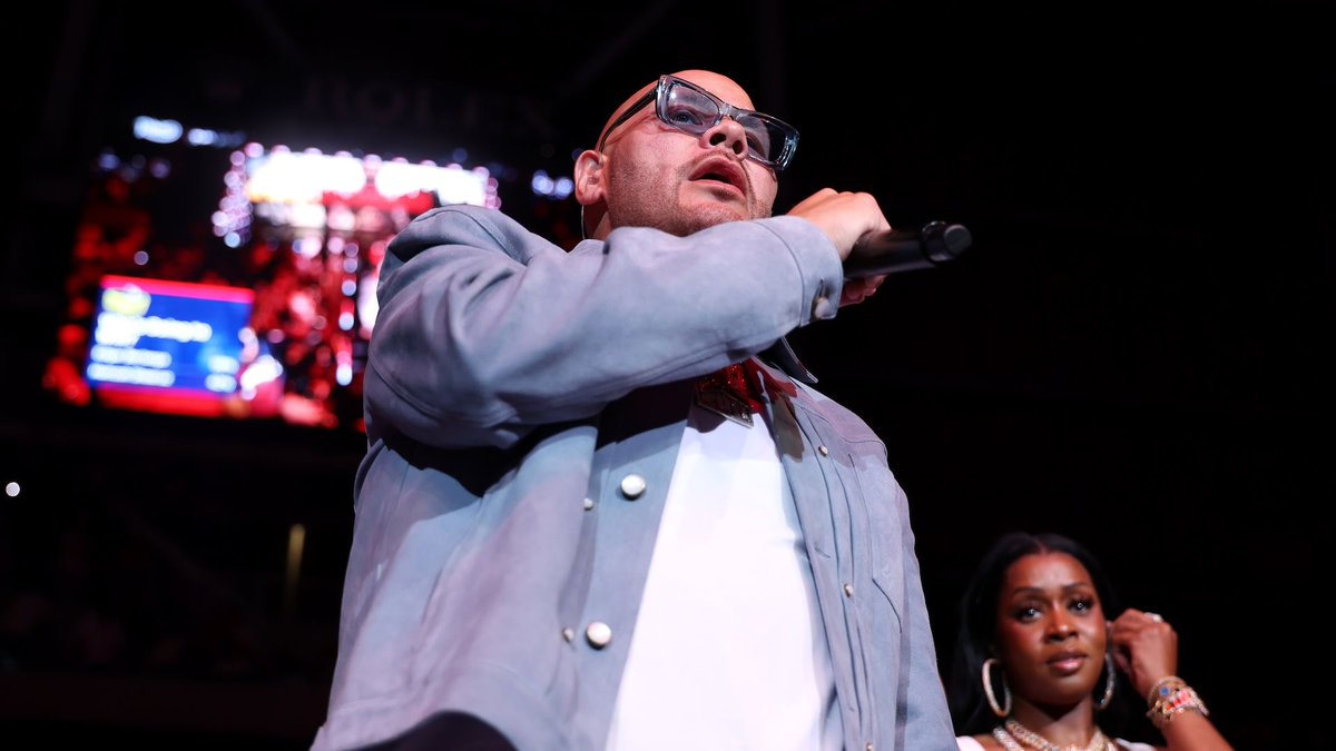 Complex's tweet image. Fat Joe’s diet soda game is on another level—up to 40 a day. Doctors tried to intervene, but he’s not slowing down. Dive into how he owns his habits. Get the full story: complex.com/music/a/jaelan…
