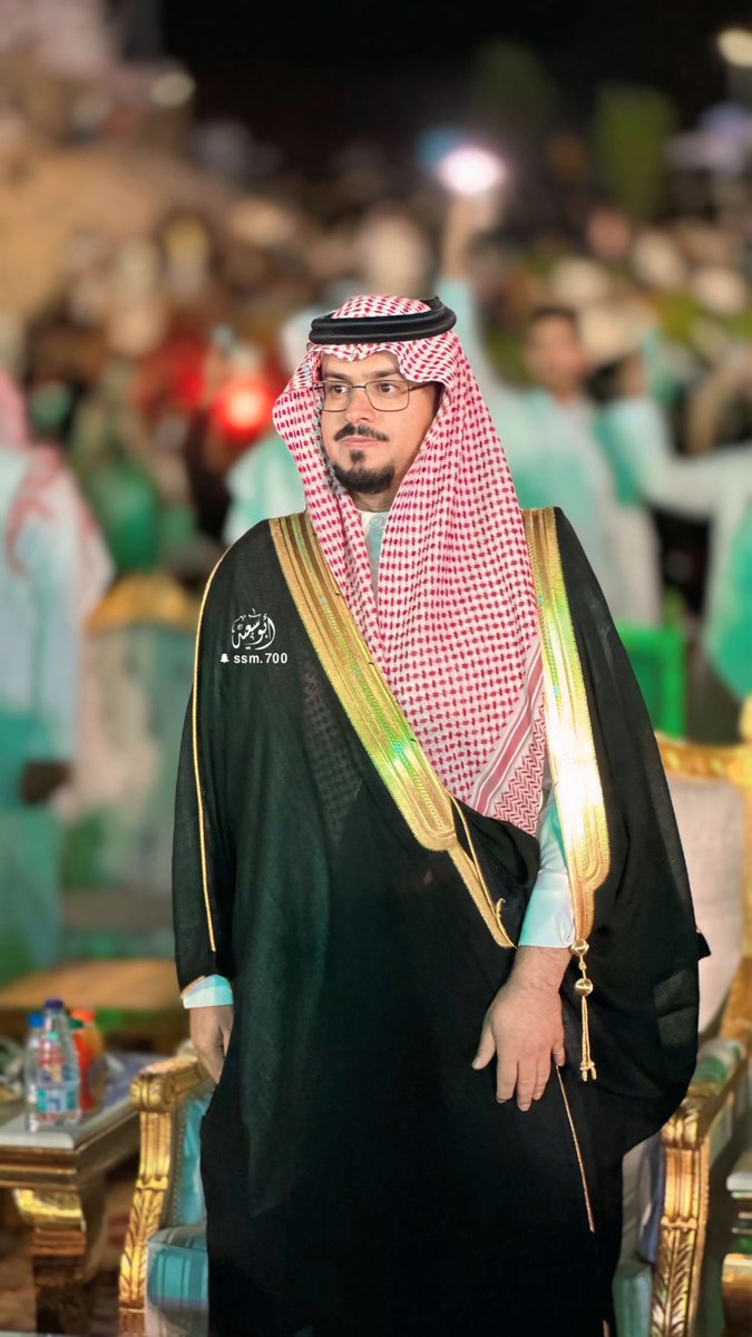 O53OOO's tweet image. من أجمل الصور لهذا العام، نُثمِّن هذه اللقطة الإبداعية التي يظهر فيها سعادة الدكتور علي السواط، والتي التقطها بعدسة المبدع أبا سعيد. كل الشكر والتقدير على هذه الصورة التي جمعت بين اللحظة والتعبير بجمال استثنائي.
#الباحه