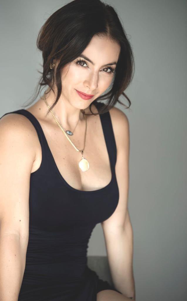 Claudia Lizaldi ✨ tweet media