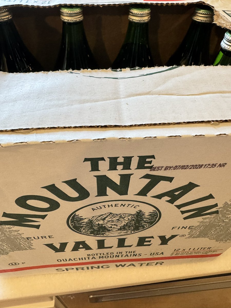 EmanBotl's tweet image. Is mountain valley spring water good water?