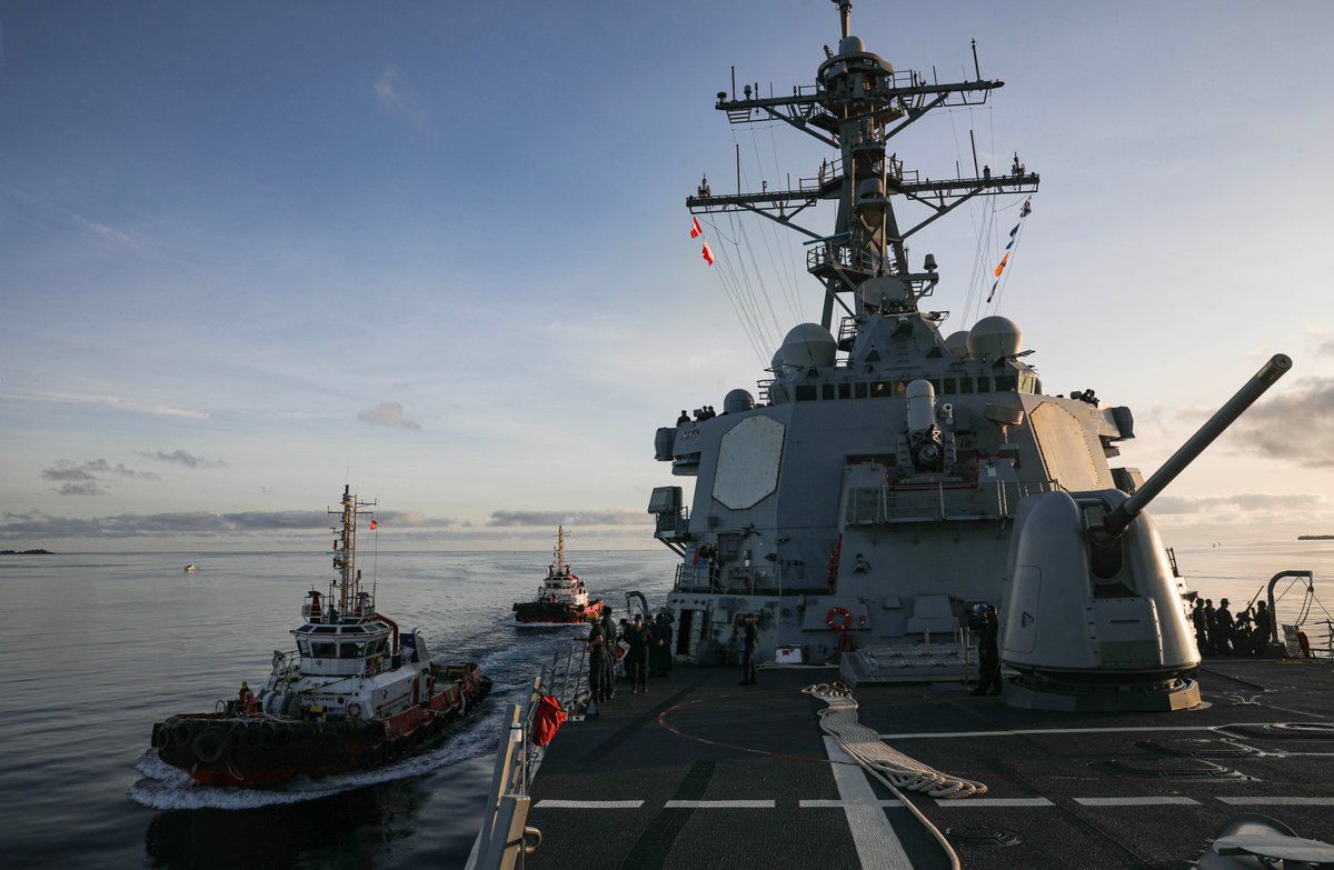 USPacificFleet's tweet image. 🚢 @SurfaceWarriors of USS Milius arriving! ⚓🇺🇸
@USNavy Sailors man the rails as the Arleigh Burke-class guided-missile destroyer USS Milius (DDG 69) arrives in Diego Garcia, July 21.
📍: Diego Garcia, British Indian Ocean Territory
📸: MC1 Greg Johnson