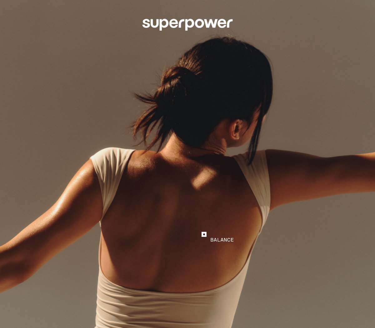 _hannahahn's tweet image. As efficient as AI is for brand production... there's nothing quite like raw photos that captures the human body @superpower