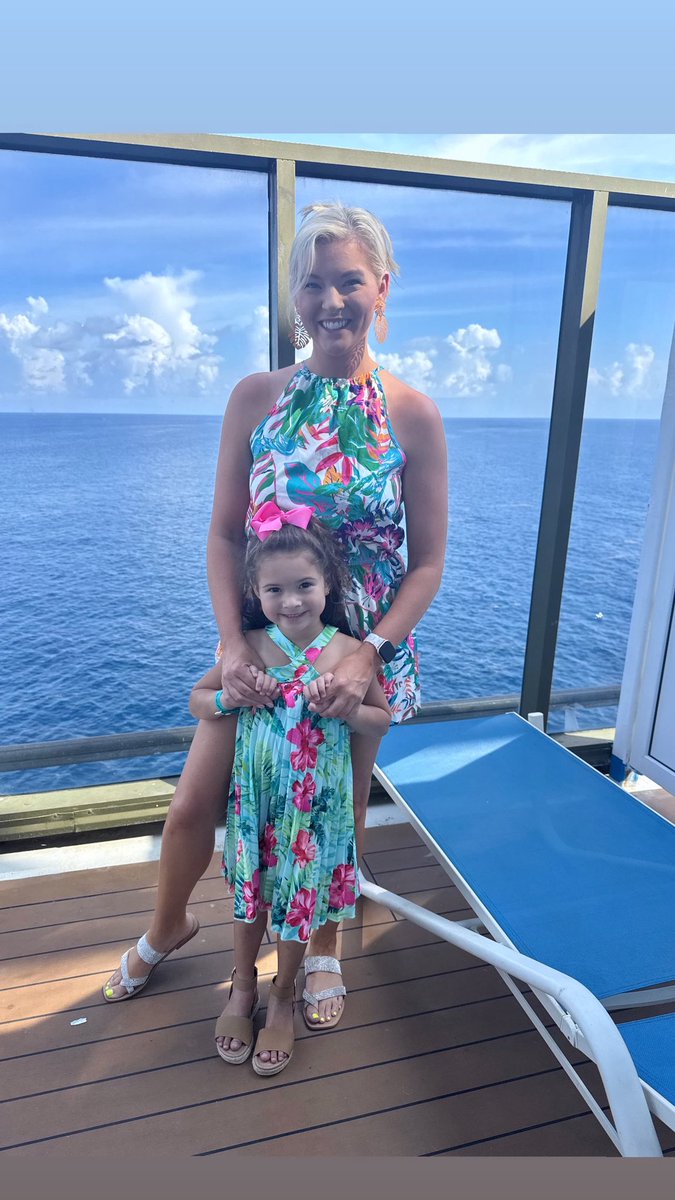 JordanMPrice08's tweet image. The struggle with a toddler to take a good picture ๐๐คฆ๐ผโโ๏ธ