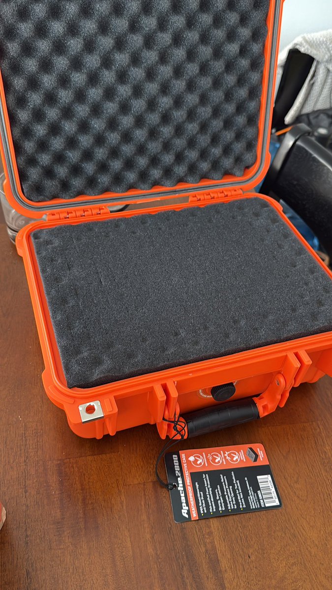 sleepy_smokes's tweet image. 40% off apache cases at harbor freight today. they had the rifle ones too.