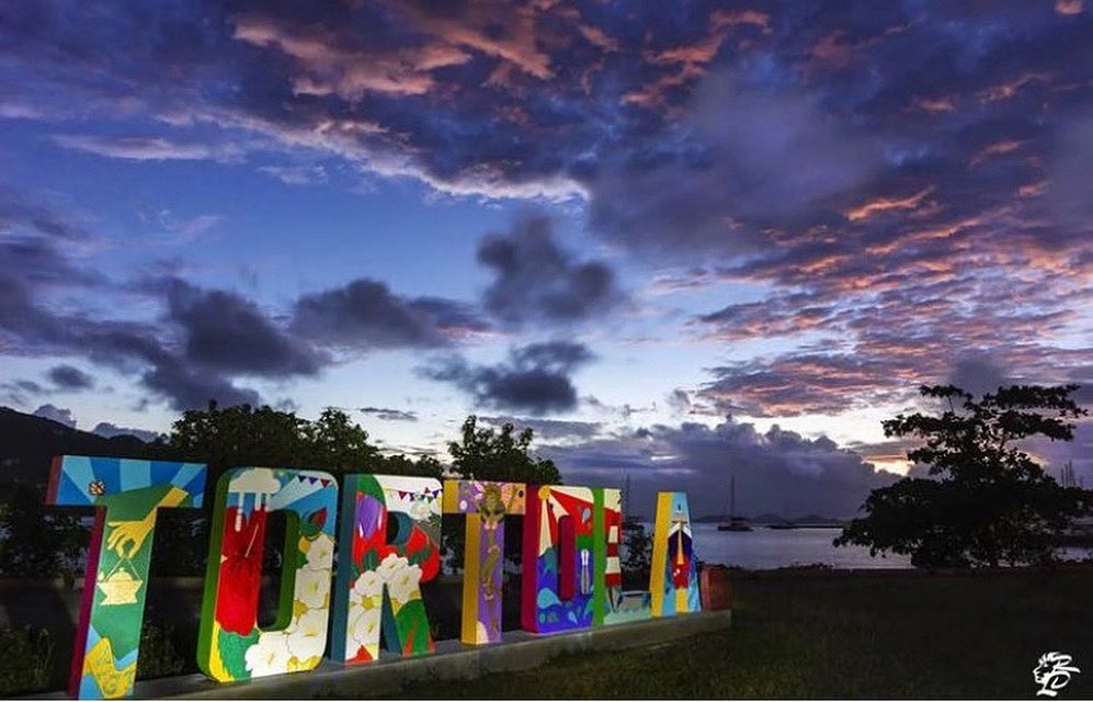 Did you know that our stunning Tortola is the largest island in our paradise? ✨❤️🇻🇬name is from the Spanish tórtola, meaning ‘turtle dove’ 🕊️&amp; it’s the most likely starting point for your #BVI#travel #BritishVirginIslands #paradise IG 📷rdl_bvi