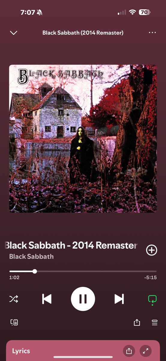 soy_boy_ahoy's tweet image. I’ll never forget learning in my rock n’ roll music history class that Ozzy purposely used the Devil’s Interval tritone in this song which has been banned in churches for years.
What a man 🦇