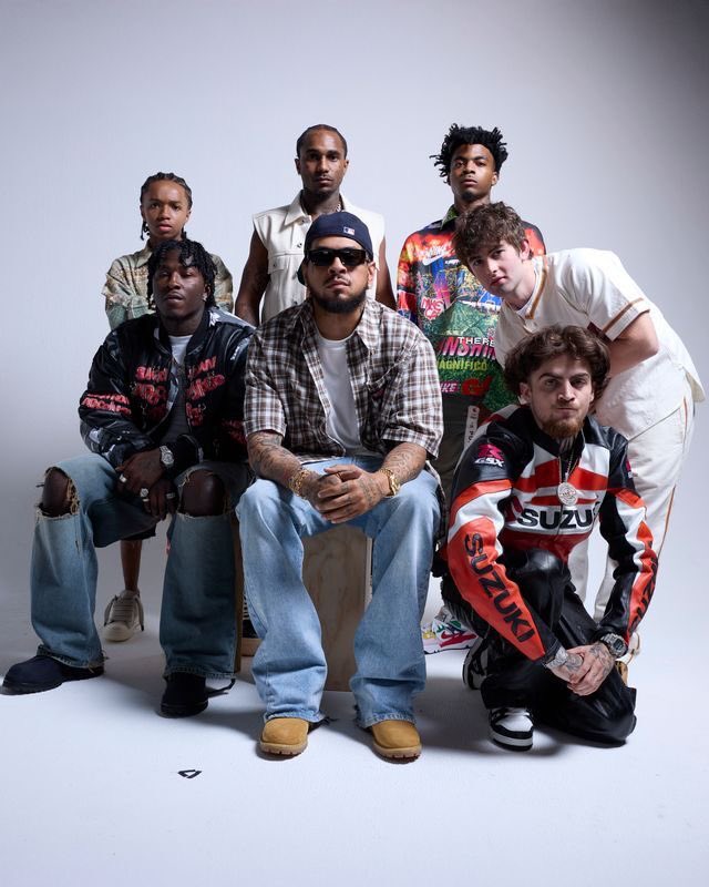 XXL's tweet image. The first cypher of the 2025 XXL Freshman class with BabyChiefDoit, Ian, Lazer Dim 700, 1900Rugrat, Nino Paid and Loe Shimmy is out now
Beat produced by Cardo Got Wings 🔊
Watch the cypher here : ➡️ youtu.be/H41GmjyV7E4
