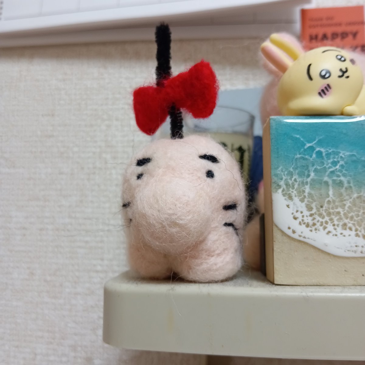 yanyangold's tweet image. おはやん☀
二度寝したら8時になってた
今日は眠けが取れない〜!😂
…コーヒー飲んで眠気とろー
本日の羊毛フェルト
どせいさん!!
足が太いけど可愛くできたー🤭💕💕💕
お気に入りが増えて嬉しい
コレは流石に売れない…(笑)
#羊毛フェルト
#MOTHER2
#どせいさん