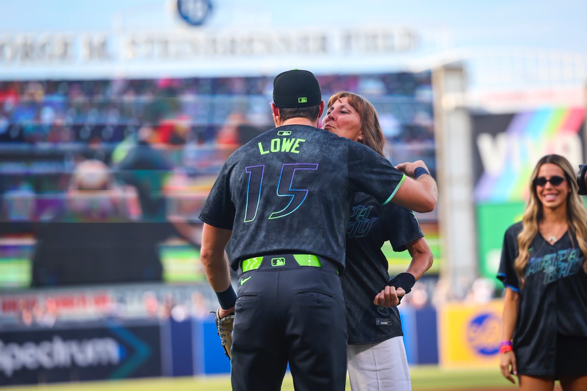 RaysBaseball's tweet image. When your mom comes to throw out the first pitch on your bobblehead night 馃ス