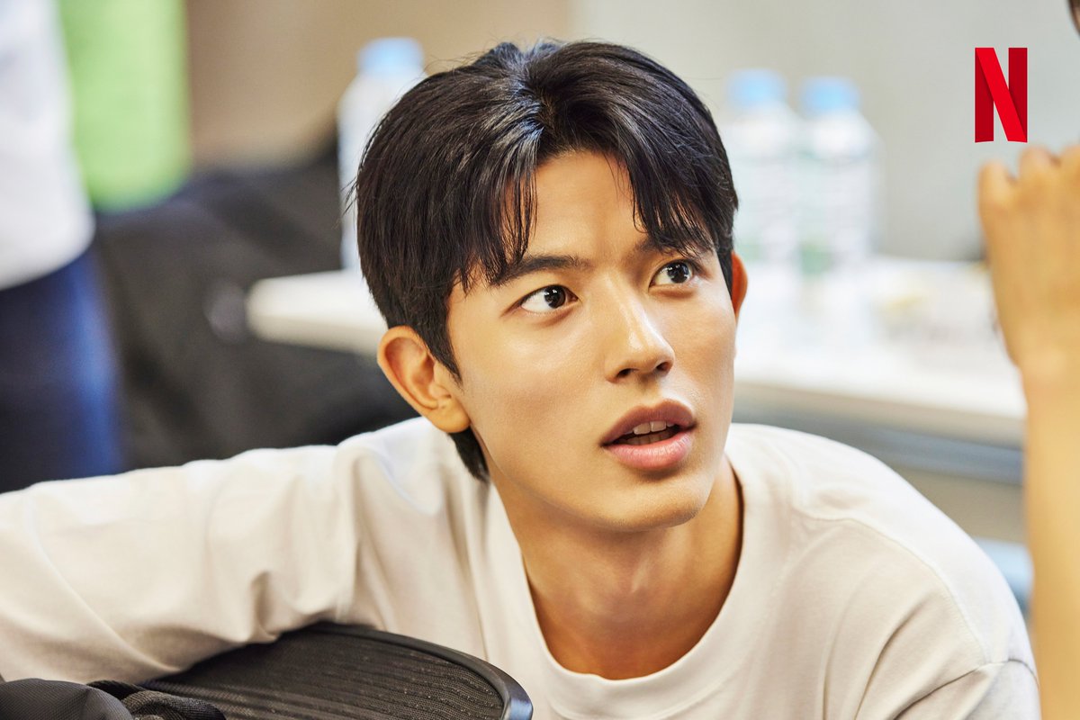 NetflixKR's tweet photo. https://t.co/YBHFrev4vf