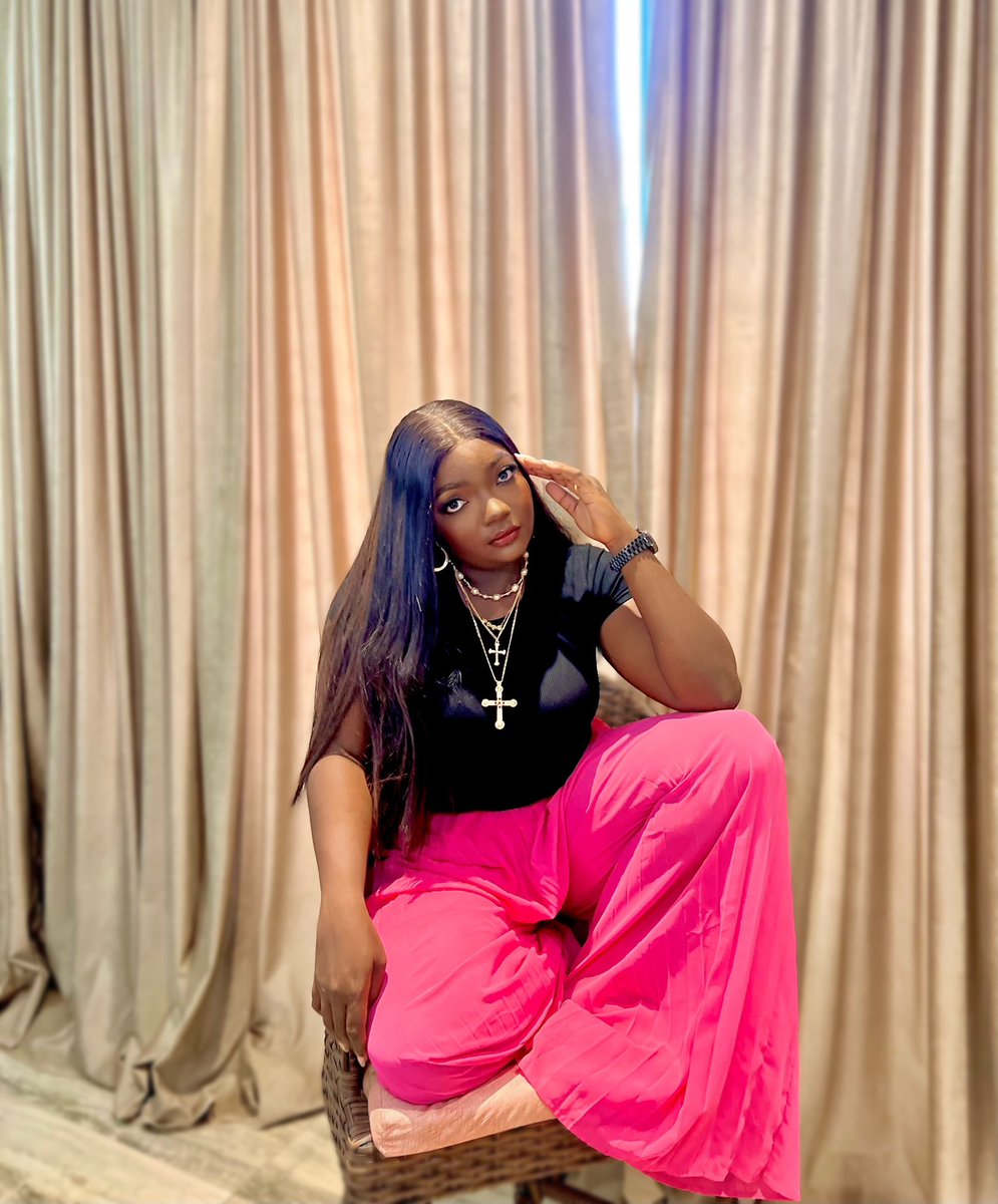 ChinweBlesing's tweet image. Happy Birthday to you
CHINWENWA BLESSING INNOCENT
Light Water Fire
The Catalyst
The one owned by God
Servant to one Master
The carrier of many a great nation
This year…
I SHINE!!!
I FLOW
I THRIVE
and the world will drown in the light that I have become