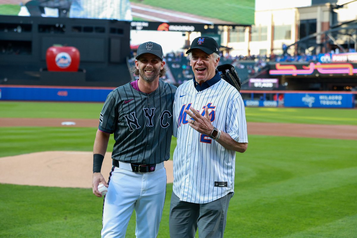 GOLF_com's tweet image. Shooter pitches? He threw out the first pitch at the @Mets game tonight.
Happy Gilmore - coming Friday 👀https://t.co/KqgRdRCJFb