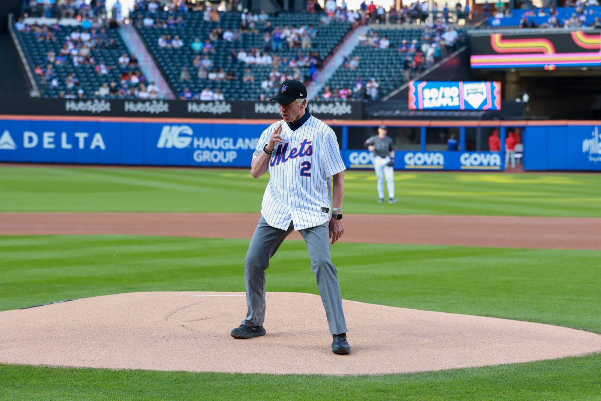 GOLF_com's tweet image. Shooter pitches? He threw out the first pitch at the @Mets game tonight.
Happy Gilmore - coming Friday 👀https://t.co/KqgRdRCJFb
