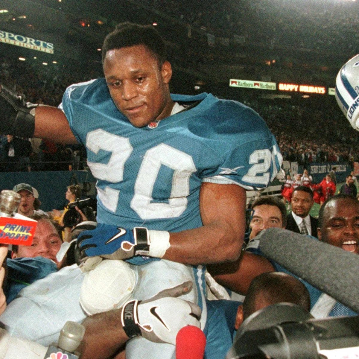 FanDuel's tweet image. Name a player you think retired too soon
I’ll start: Barry Sanders