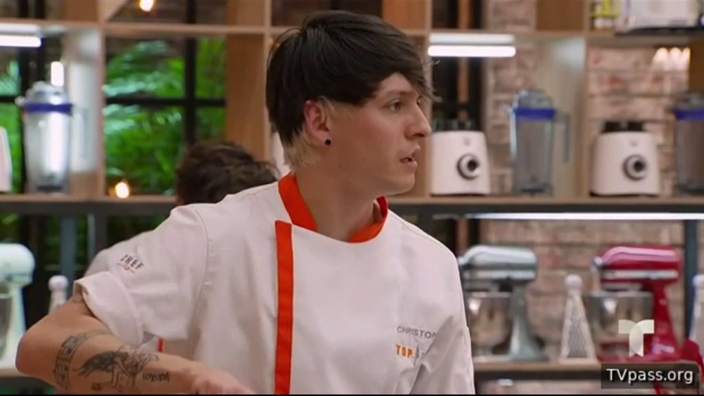 chrislanera's tweet image. ay hola miamor 🫦

CHRIS VELEZ X TOP CHEF VIP
#TeamChris #TopChefVIP4