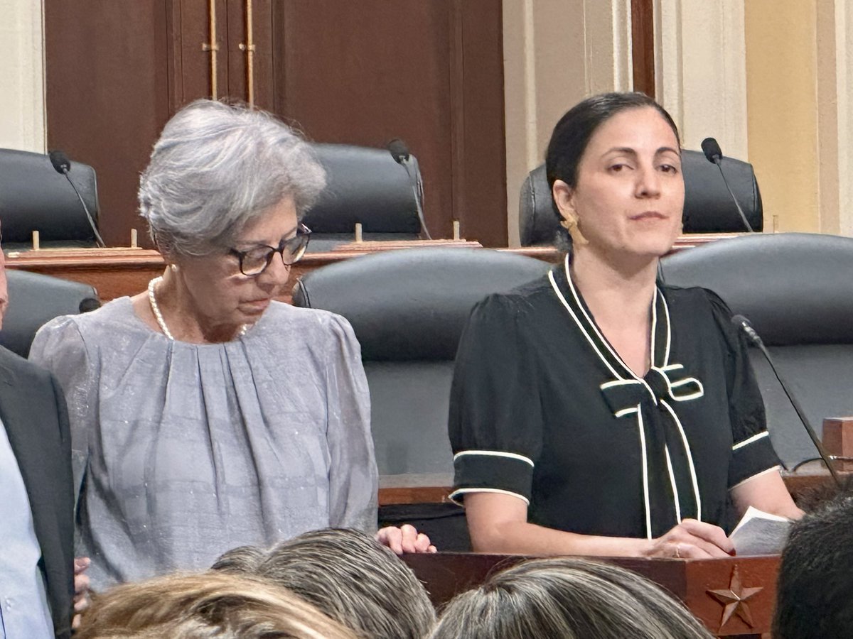 NanaSajaia's tweet image. “Cuban people are for change…
and we need support of democratic world…
Solidarity of the United States must translate into more targeted action…” @RosaMariaPaya as she accepts @NEDemocracy 2025 Democracy Service Medal on her father’s behalf.