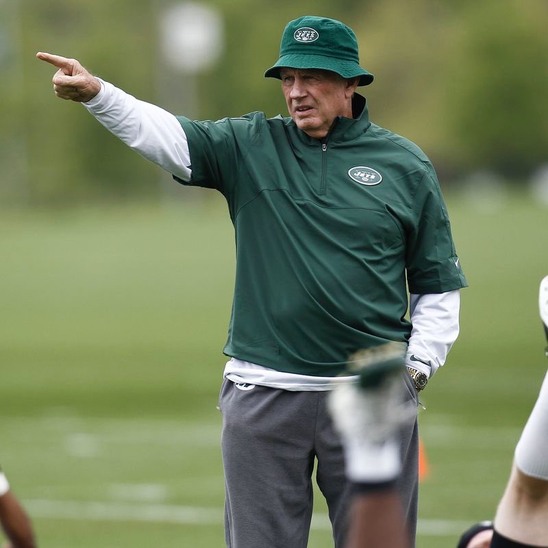 SleeperJets's tweet image. Former Jets special teams coach Mike Westhoff will be visiting the Jets in the coming days, per @RichCimini
Current Jets special teams coach Chris Banjo worked under Westhoff in Denver.