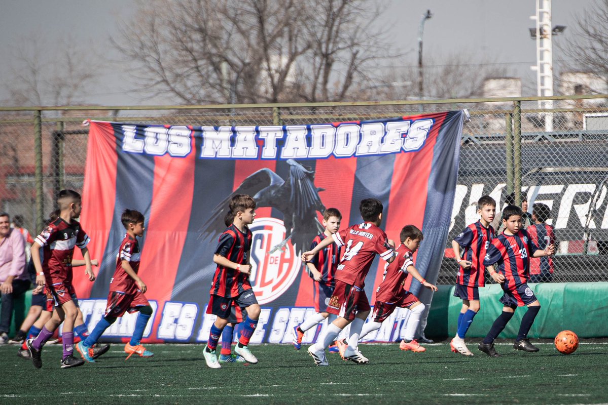 SanLorenzo's tweet image. Los chicos de la Escuela de Fútbol de San Lorenzo con sede en Moreno disfrutaron dos jornadas inolvidables en Ciudad Deportiva. Compitieron ayer y hoy en la San Lorenzo Cup que reunió a distintos clubes del AMBA y del Interior del país.
La Escuela de Fútbol de Moreno es una de…
