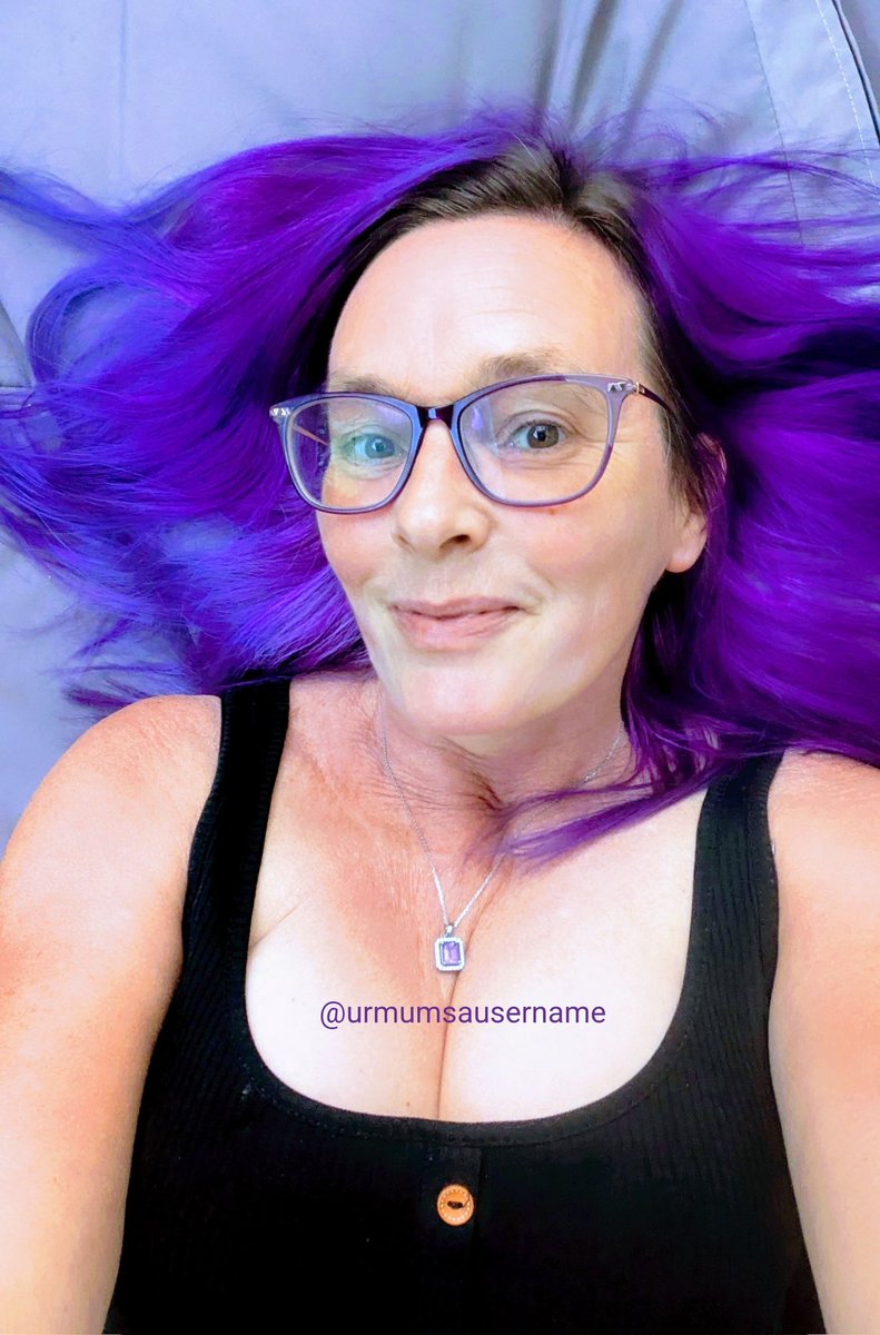 urmumsausername's tweet image. Goodnight, especially to those who say goodnight back.
😊💜😘😴