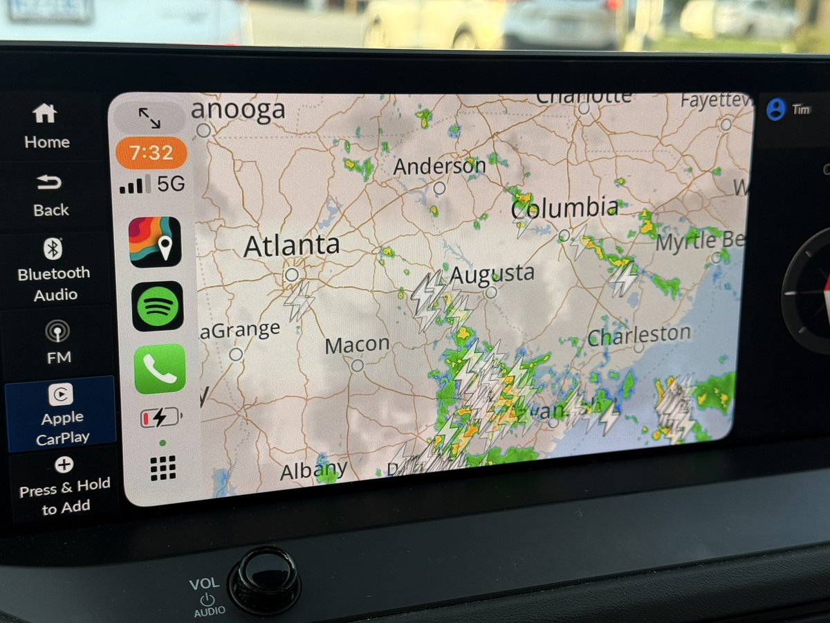 TimBuckleyWX's tweet image. I’m new to CarPlay, and noticing @MyRadar has an integrated app.
It’s always surprised me there wasn’t more radar / navigation app crossover.
Any other weather displays for CarPlay out there?
