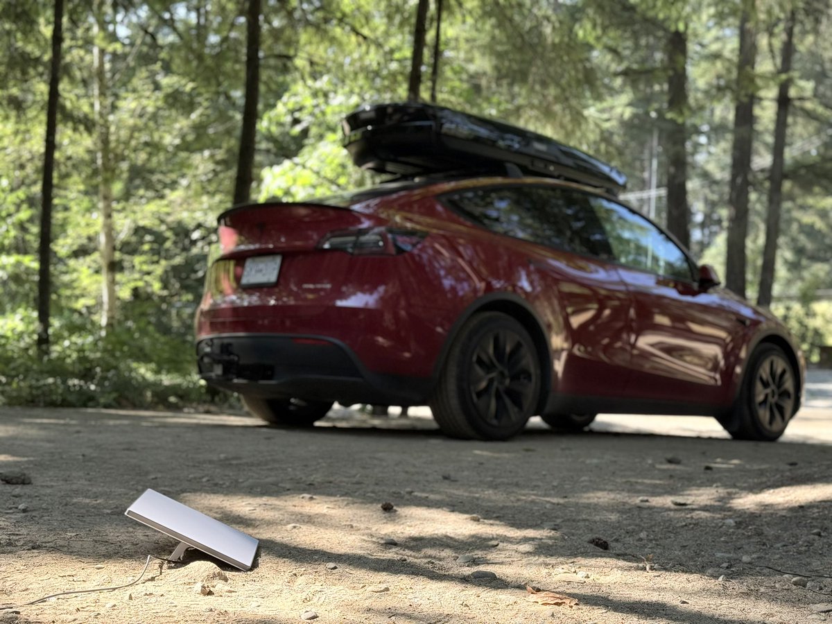 Tommyf902's tweet image. Camping 🏕️ in remote area with zero cellular signal @Starlink is a must have 🙌