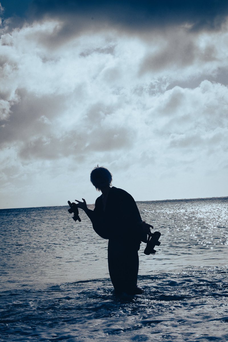 この父、はしゃぐ怪異っぽくて可愛いな、

 #サユphoto
