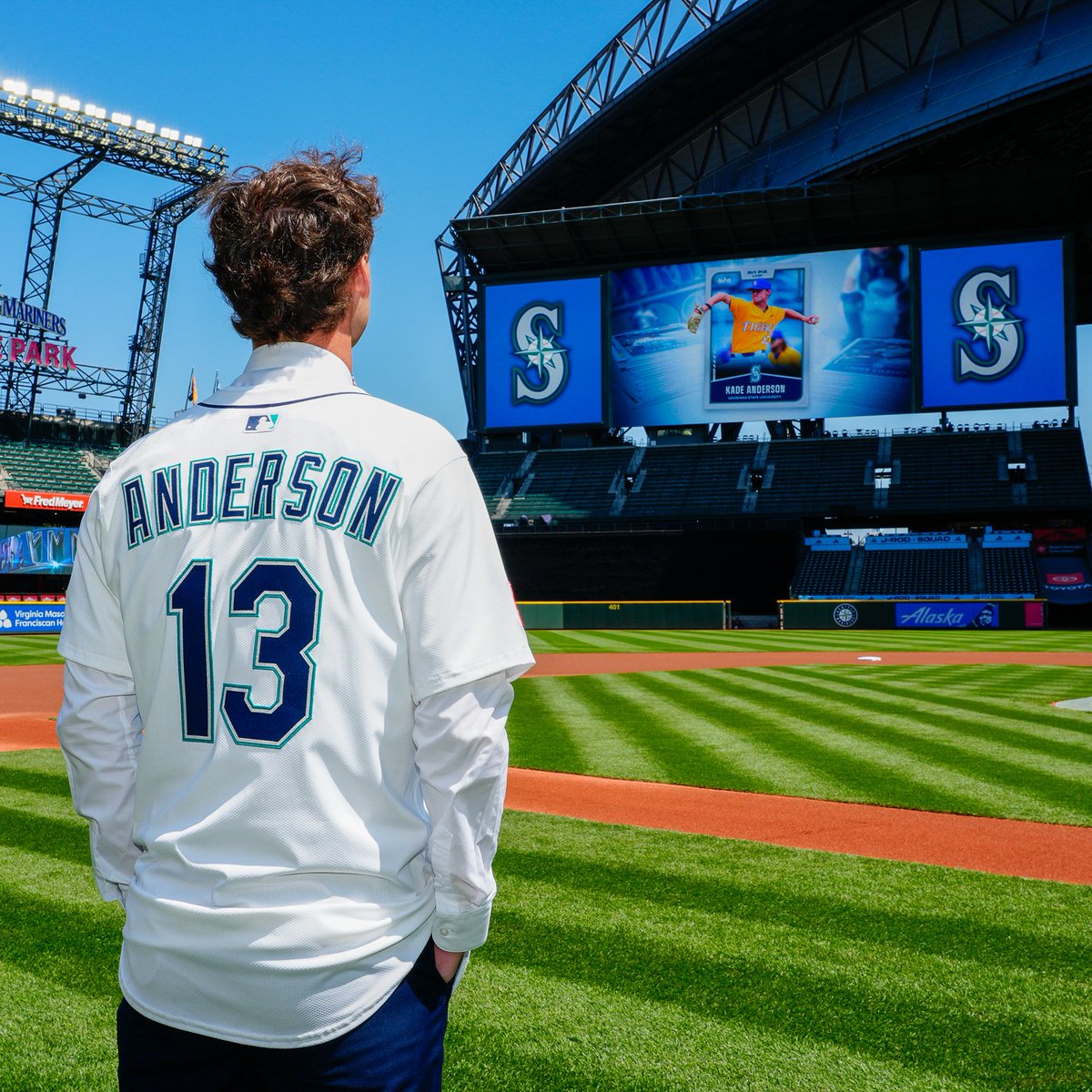 Mariners's tweet image. Stepping onto the field for the first time just hits different.
@KadeAnderson32 | #TridentsUp