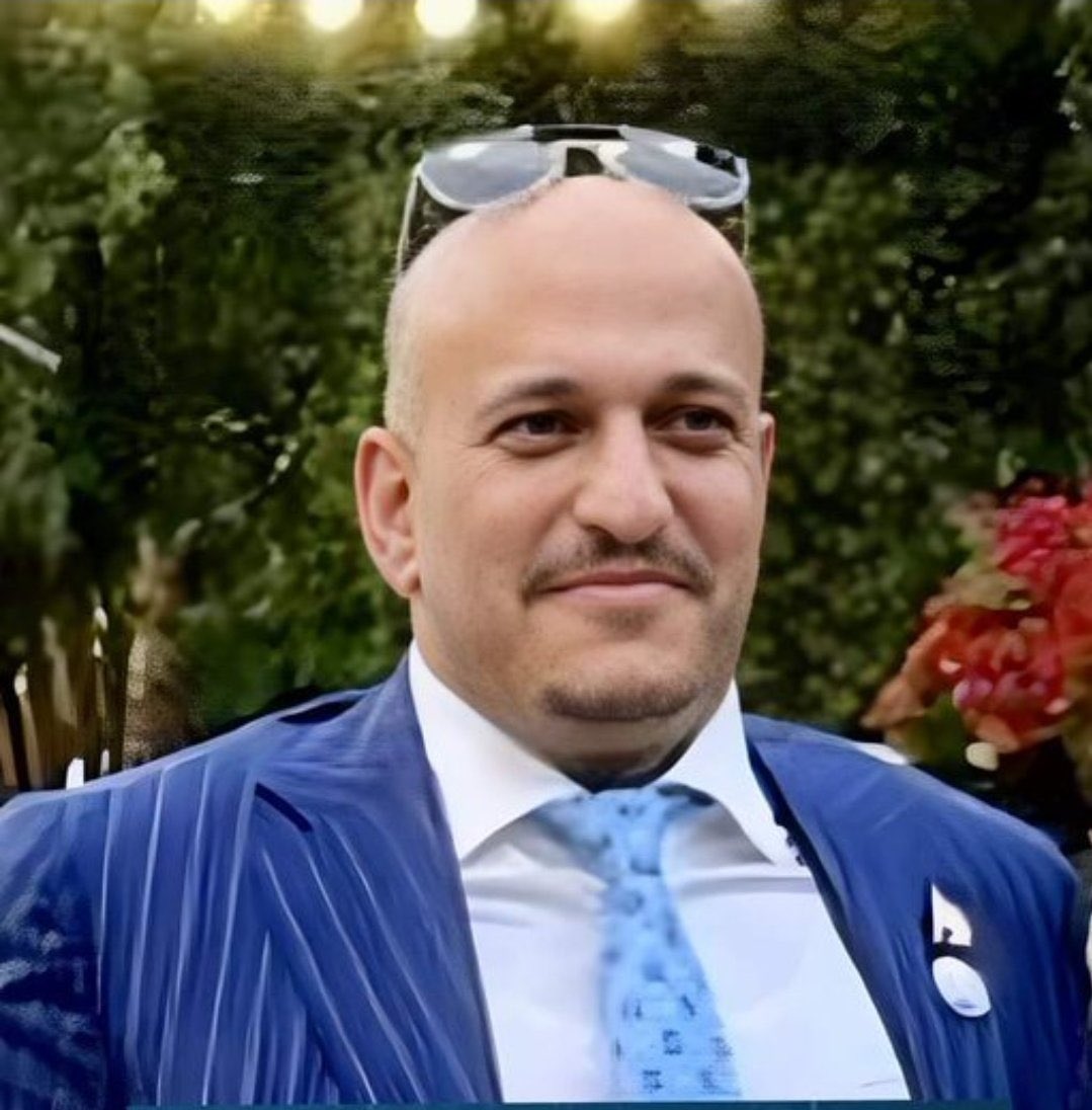 🔹على مسئوليتي: 
لا زال هناك الكثير من تفاصيل الاسلحة الايرانية التي تم ضبطها في الساحل الغربي ستنشر لاحقاً.
المدعو علي البخيتي لن يكون آخر من يصرخ ،أوعدكم في قادم الايام سيخرج مهدي الشيعة المنتظر بنفسه من السرداب ويصرخ بإسم:
(طارق -  عمار)
الضربة التي تلقتها ايران مؤلمة جدا