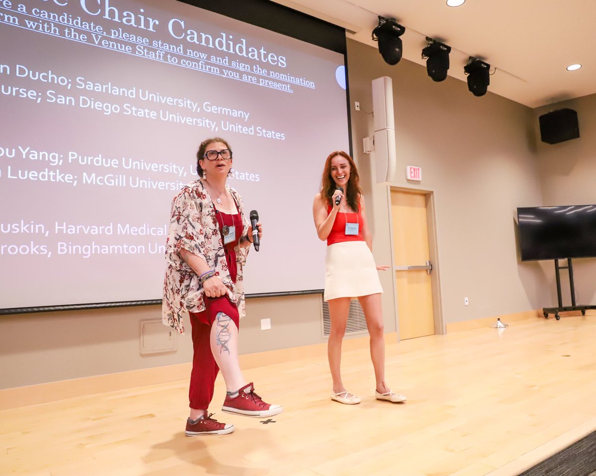 silvirouskin's tweet image. An absolutely great memory from the NNO GRC. You can see me breaking my back with laughter on the podium. Tracy, my brave partner in this competition has a beautiful tattoo and our “political” platform was based on Mano (Alnylam) getting identical tattoo if we win (he has none).