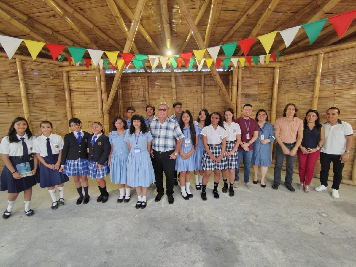 INPC Ecuador (@inpcecuador) on Twitter photo En Manabí se vivió el Festival Intercolegial de Amorfinos, como parte del proyecto “Preservación y transmisión de la memoria social”.
Estudiantes de Portoviejo y Sucre revalorizaron nuestra identidad a través de la gastronomía tradicional y los amorfinos.
<a href="/Cultura_Ec/">Ministerio de Cultura y Patrimonio 🇪🇨</a> En Manabí se vivió el Festival Intercolegial de Amorfinos, como parte del proyecto “Preservación y transmisión de la memoria social”.
Estudiantes de Portoviejo y Sucre revalorizaron nuestra identidad a través de la gastronomía tradicional y los amorfinos.
<a href="/Cultura_Ec/">Ministerio de Cultura y Patrimonio 🇪🇨</a>