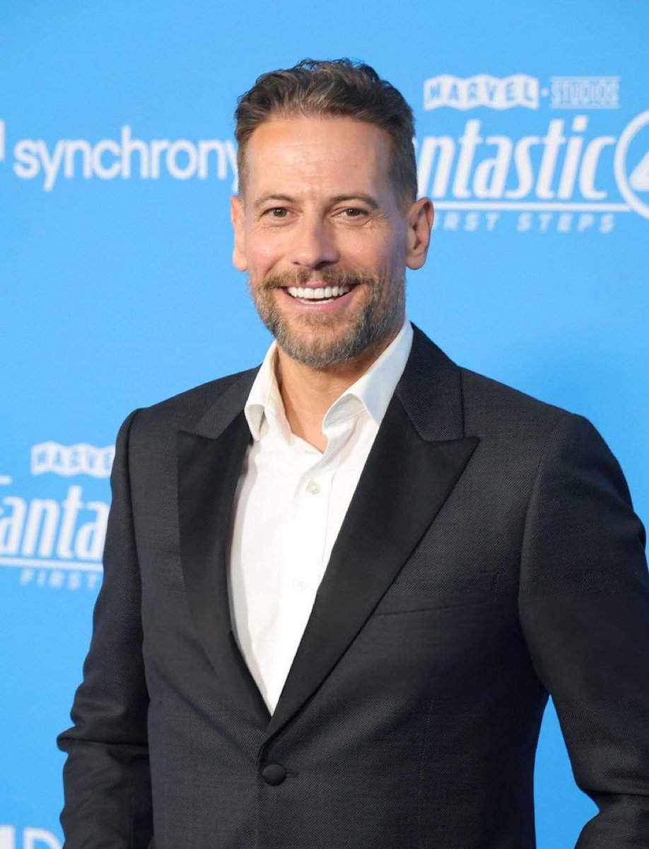 PhaseHero's tweet image. Ioan Gruffudd, the Mr. Fantastic many of us grew up on, was at the new #FantasticFour premiere on Monday night.
