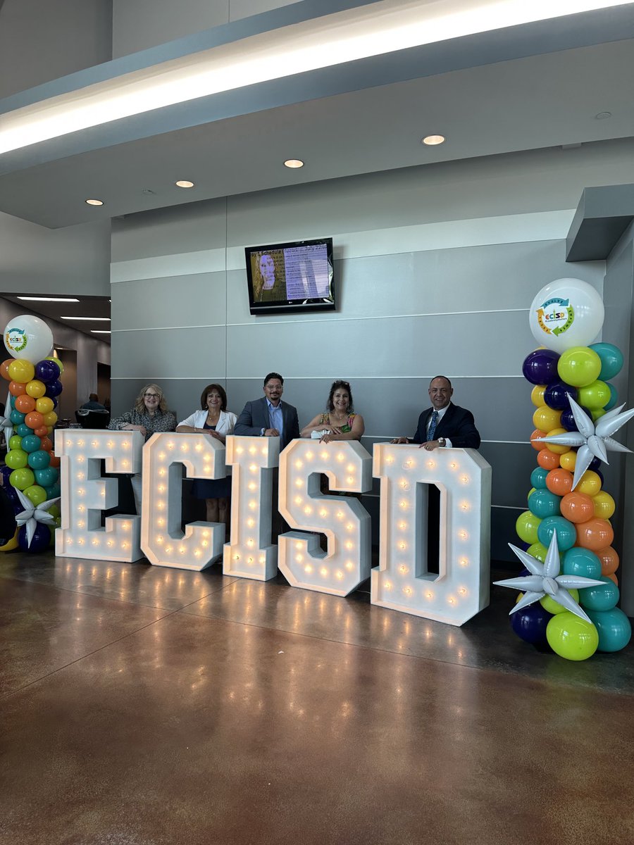 MauricioMarquez (@mnmarquez10) on Twitter photo Blessed to have the opportunity to work alongside this group of individuals as we support our campus leaders in <a href="/EctorCountyISD/">Ector County ISD</a>!
#LeadershipMatters!
#TeamECISD Blessed to have the opportunity to work alongside this group of individuals as we support our campus leaders in <a href="/EctorCountyISD/">Ector County ISD</a>!
#LeadershipMatters!
#TeamECISD