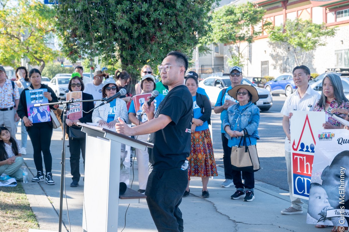 thaicdc's tweet image. #StopTheRaids 
🎥 Video: youtu.be/4rutpwnIXYs
🌆✊ On 7/10 we united to #ReclaimOurStreets at Seoul Intl Park — standing against ICE raids &amp;amp; uplifting our communities. 💜 Grateful to co-sponsor w/ @KIWA4Justice @ThaiCDC @LATenantsUnion @pwcscorg #CleanCarwashLA @KWLeeCenter
