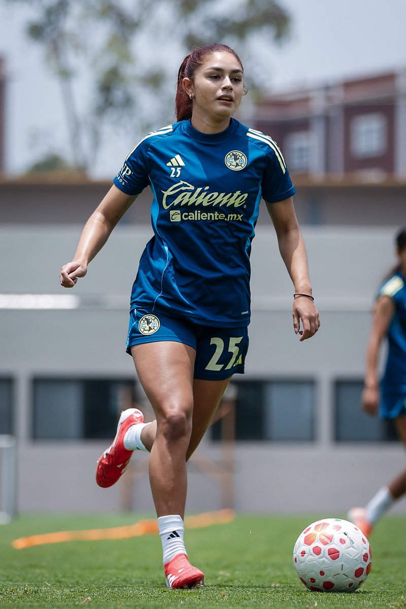 fid_08's tweet image. Jana 🦅