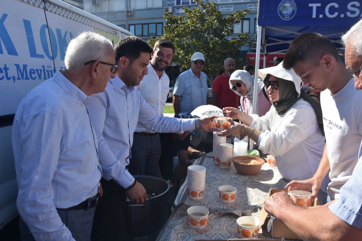 İl Başkanımız Süleyman Turgut Salihli İlçe Başkanlıgımızın düzenlemiş olduğu geleneksel aşure hayrı programına katılım sağladı.