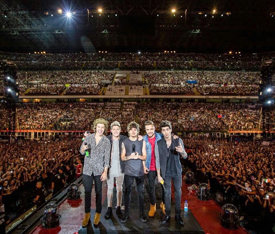 a ໑̣🌙 tweet media