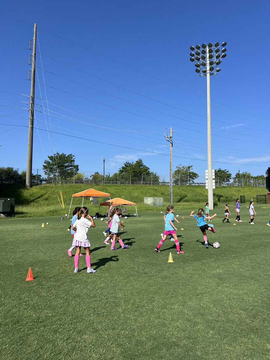MercerWSoccer's tweet image. We’ve had a GREAT first couple of days at camp and are looking forward to two more! Thanks for helping us end the summer well and GO BEARS! 🐻