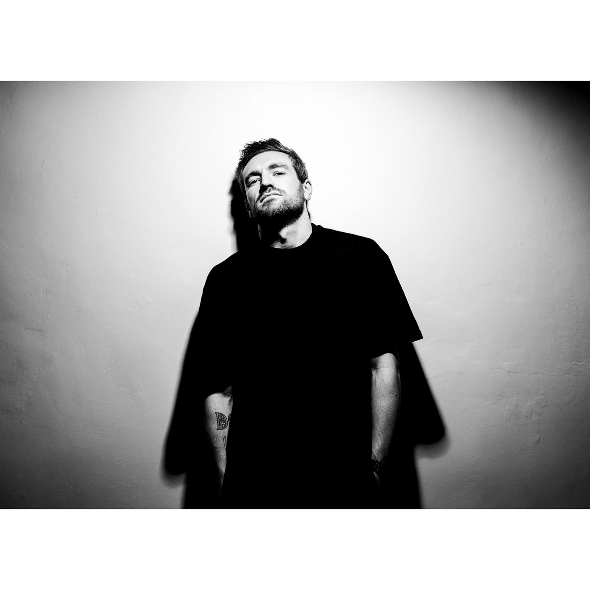 We had the absolute pleasure of getting in the studio with jbridgesphotographer recently 📸 

Jason was a beacon of professionalism whilst staring down the bottomless void that is Ominous Deer Man 🦌  

#photoshoot #tealdeer #newmusic #heavymusic #bloodstock #bloodstockfestival