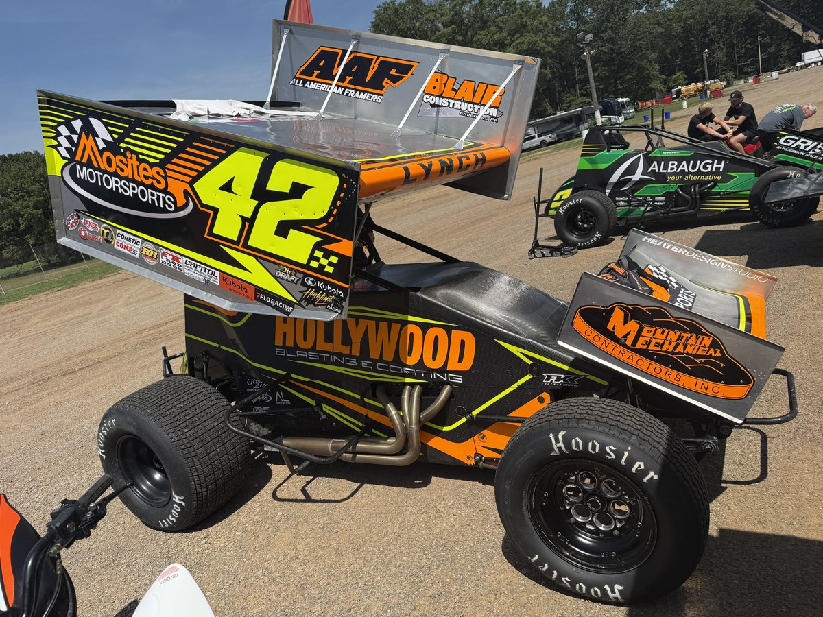 23 years ago tomorrow (7/23/02) was when Ed Lynch Jr. sent <a href="/Lernerville/">Lernerville Speedway</a> into pandemonium - beating the <a href="/WorldofOutlaws/">World of Outlaws</a> to win #SilverCupXI.

Tonight, @Sye_Lynch tries to follow dad's footsteps and leave his own mark on the Don Martin Memorial!

📺 FloSports.Link/HL2025 (𝟲𝗲𝘁)