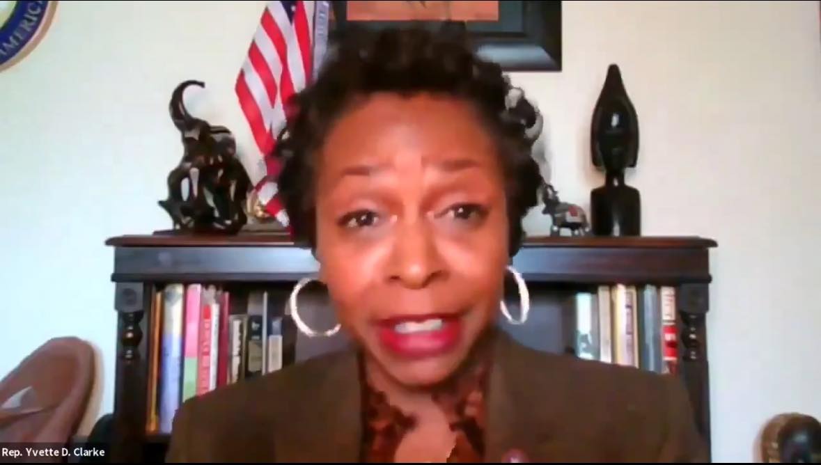_wake_up_USA's tweet image. Rep. Yvette Clarke (D-NY) admits OUT LOUD: “I need more migrants in my district, for redistricting purposes.”
What’s your initial thought when you hear this?