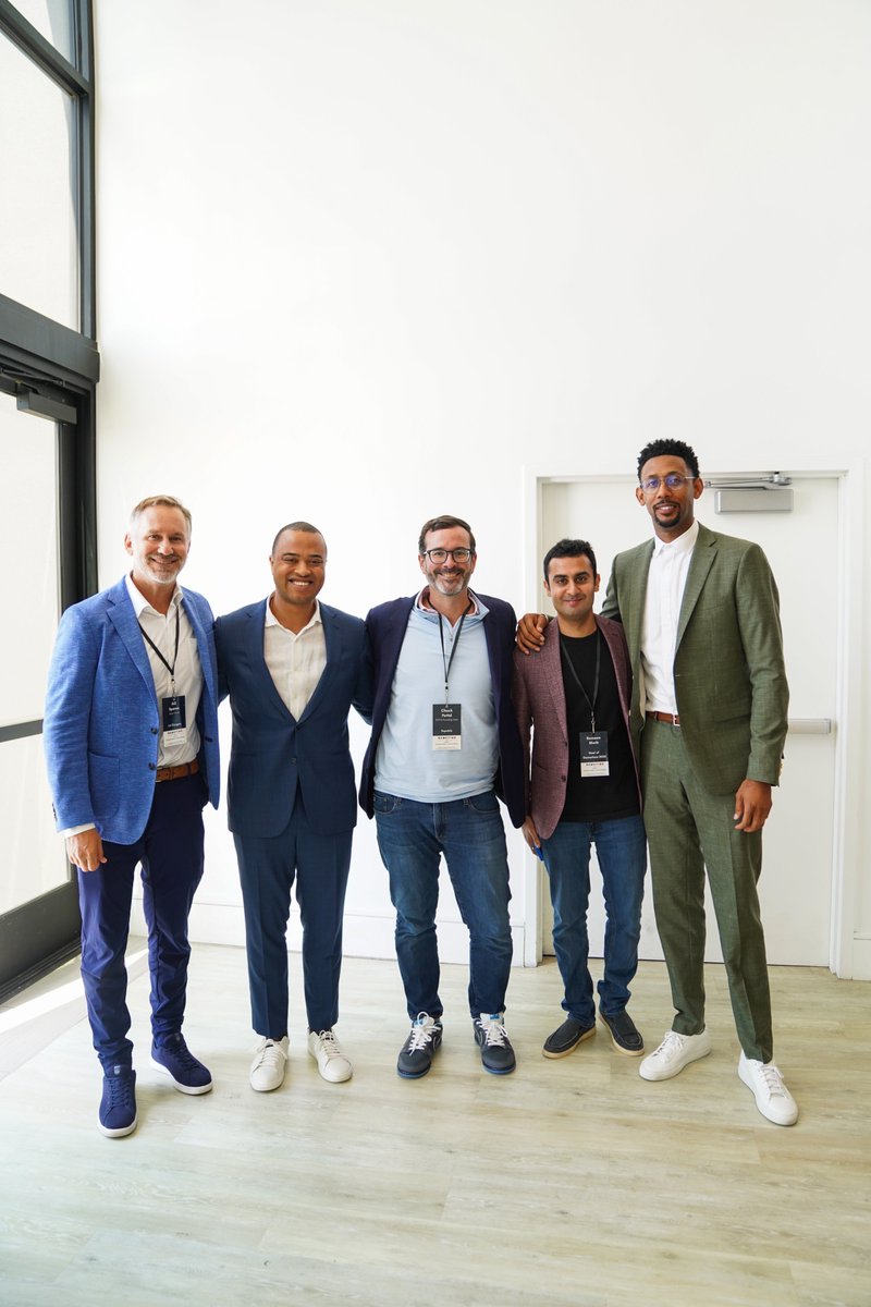 joinrepublic's tweet image. Our EVP @chucksterolove moderated a panel discussing Sports As An Investable Asset Class @ Gametime 2025!
The panel featured insights from:
⚡ @agspanos | Co-Owner, @chargers
🧬 Brandon Allen | Founding & Managing Partner, Sequence Equity
Thank you @RomeenSheth and @JChillin…