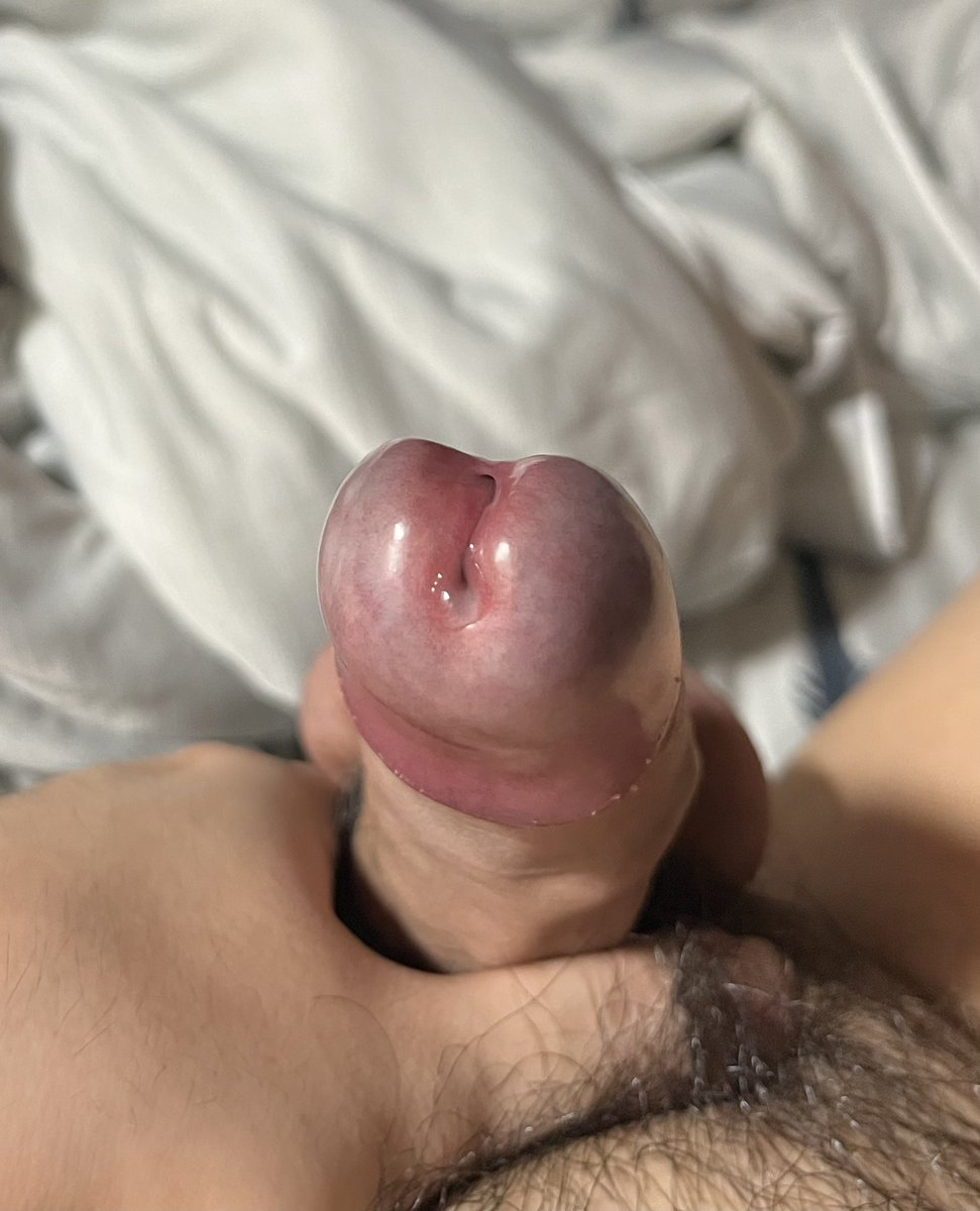 久違的戴上屌環
硬到馬眼又開始流汁，好愛🥵