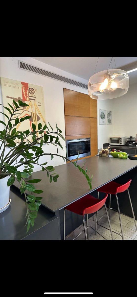 Betar_USA's tweet image. 🏙️ Dream Apartment in Tel Aviv – Perfect for NYC & London Expats 🇺🇸🇬🇧
Looking for your next home in Tel Aviv? This fully furnished, designer-renovated 3-room apartment in the Old North (near Rabin Square) offers the perfect blend of luxury, comfort, and location.
💸…